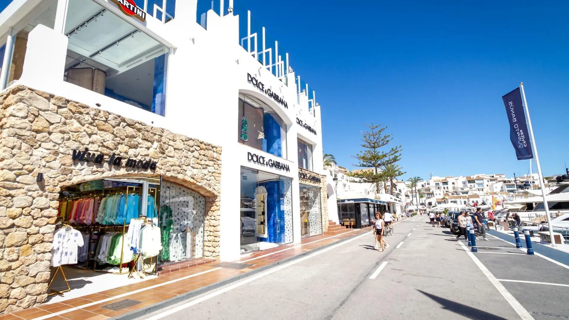 Marbella Banus Suites - Harbour Seafront Apartment