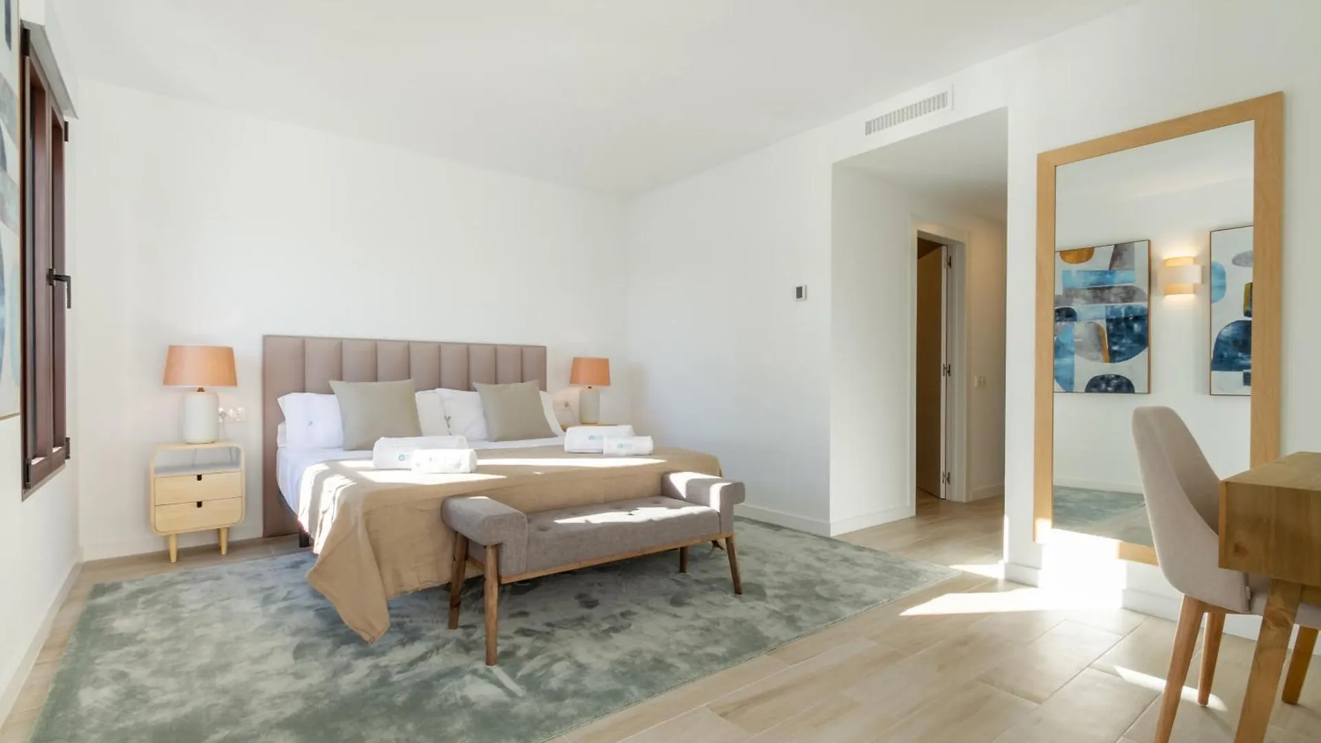 Marbella Banus Suites - Harbour Seafront Apartment 0*,