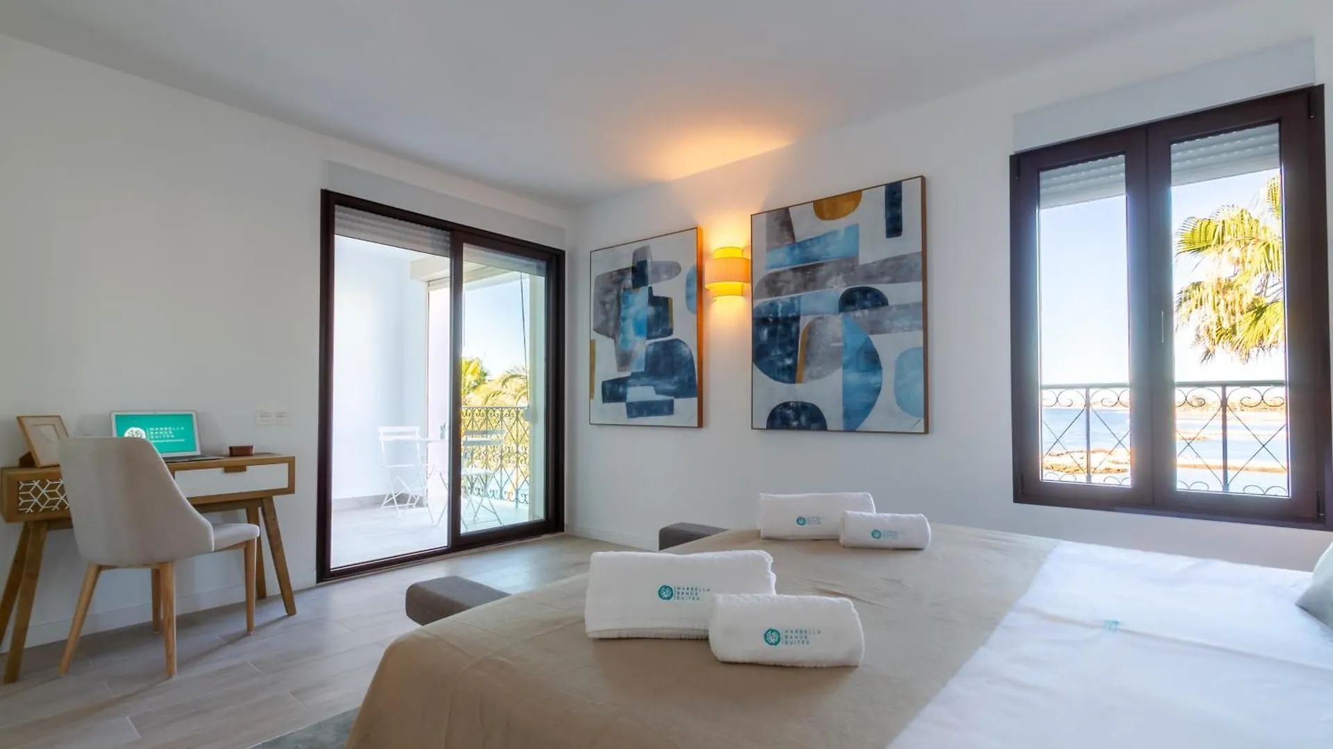 Marbella Banus Suites - Harbour Seafront Apartment