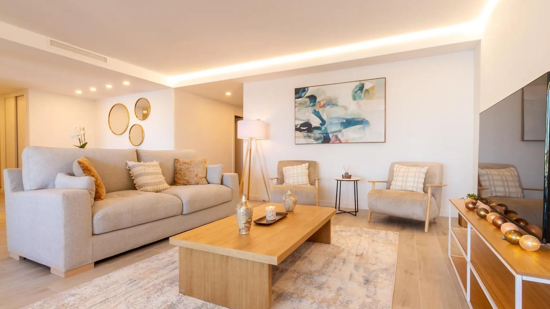 Marbella Banus Suites - Harbour Seafront Apartment Spagna